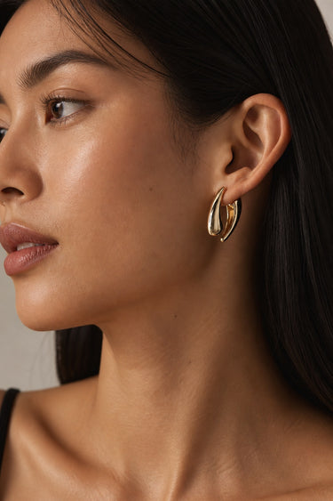 Élan Wave Hoops Earrings