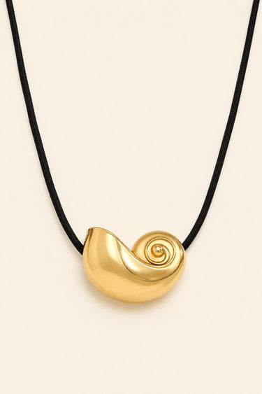 Luna Concha Necklace