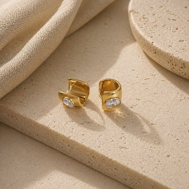 Vanta Stud Hoops